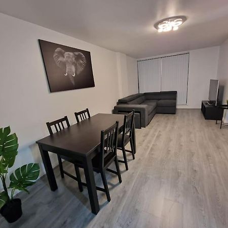 Contemporary City Centre Flat Belfast Buitenkant foto